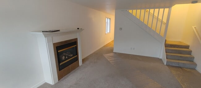 Photo - 10559 Midvale Ave N