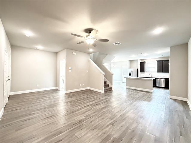 4925-4927 Sanger Cir Dr