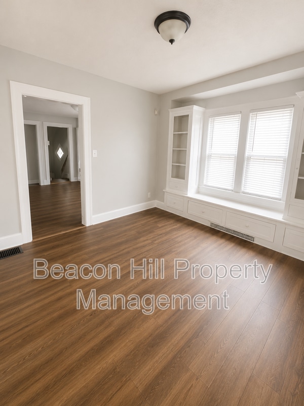 Photo - 12600 Watterson Ave