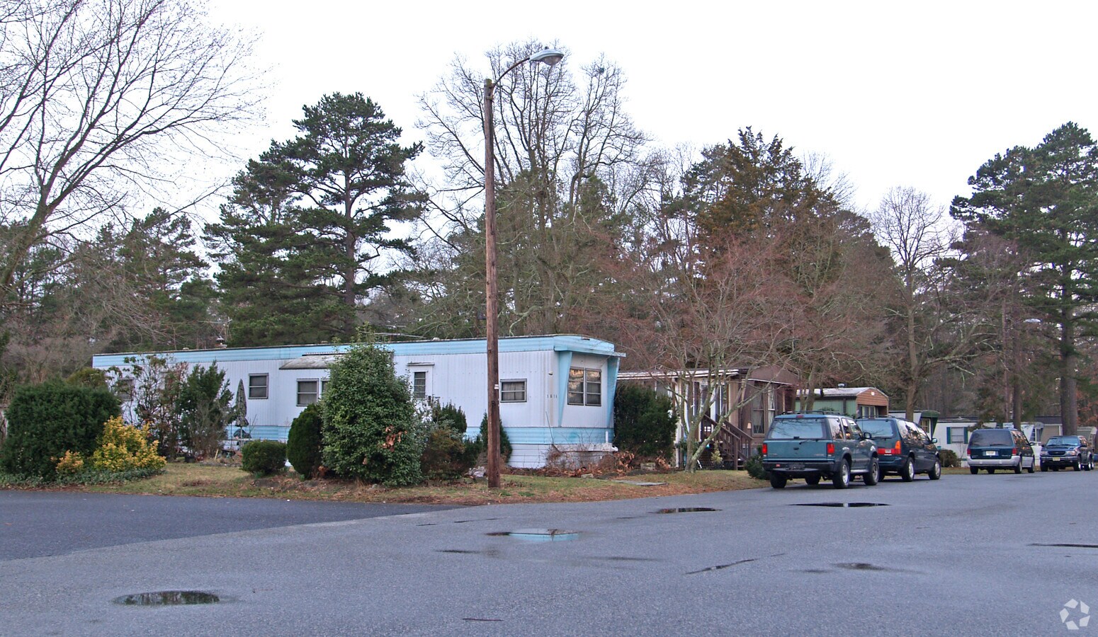 Whispering Pines - Whispering Pines Apartments