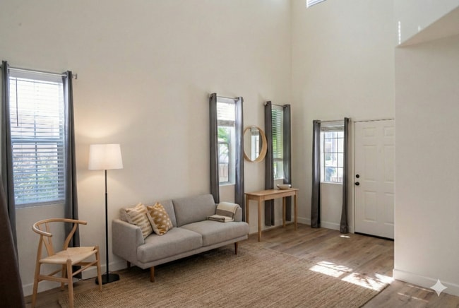 Photo - 15747 Roan Rd