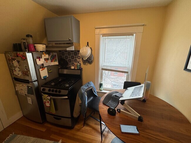 Building Photo - 79 Gainsborough St Rental
