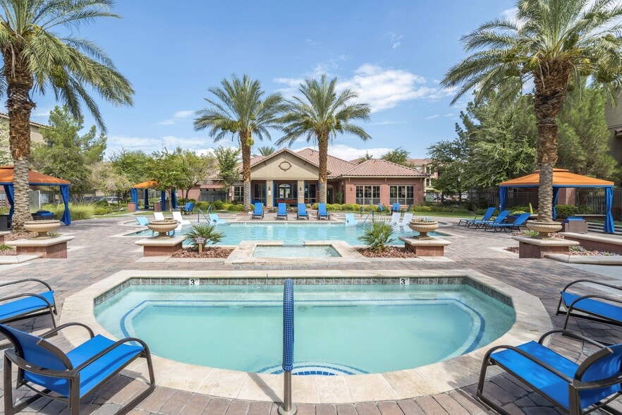 Indulge in a refreshing retreat by immersing yourself in our luxurious resort-style swimming pool