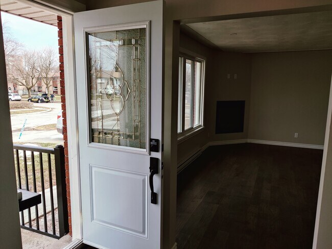 Photo - 10 Hudson Crescent