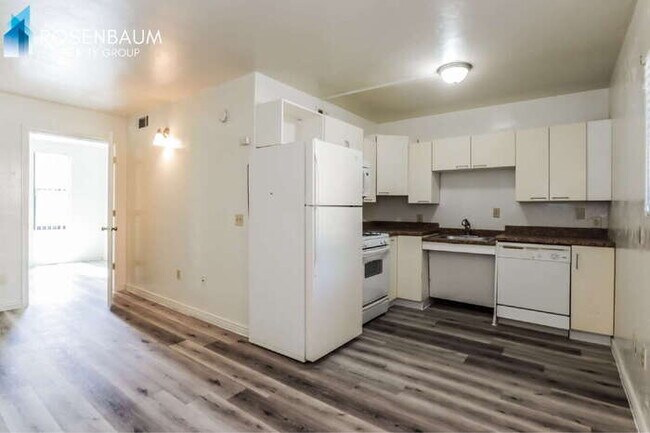 Photo - 770 N Dodge Blvd Unit 2