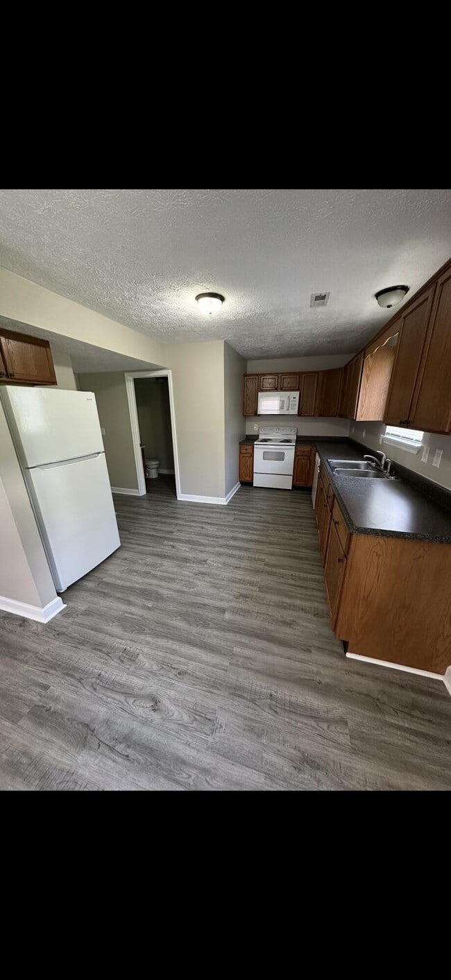 Photo - 1049 Blackwell Ct Unit B