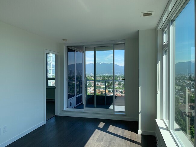 Photo - 2304-5515 Boundary Road Unit 2304