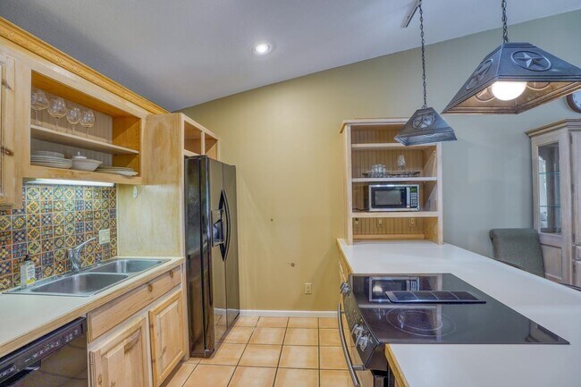 Photo - 100 Bay Point Dr