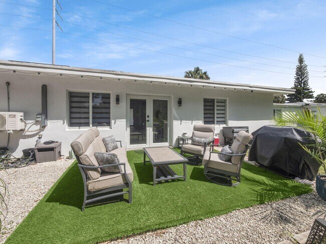 Photo - 520 NE 135th St