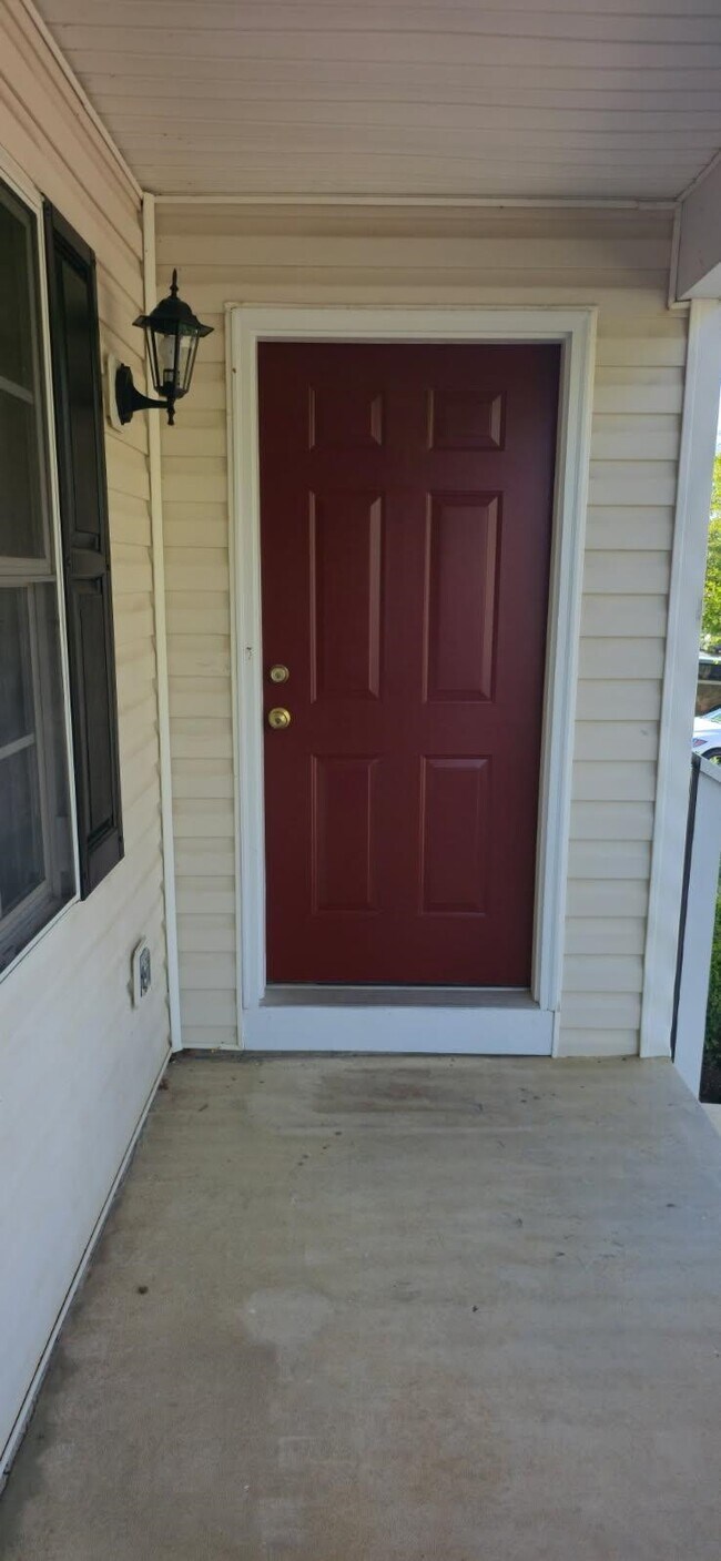 2313 Mosley St