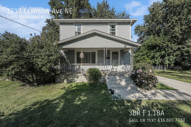Photo - 1213 Lewison Ave NE