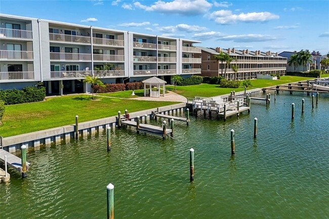 Photo - 719 Pinellas Bayway S Unit 301