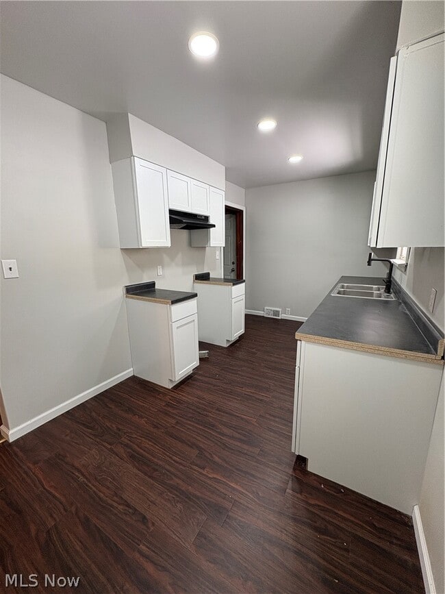 Photo - 751 Wilbur Ave