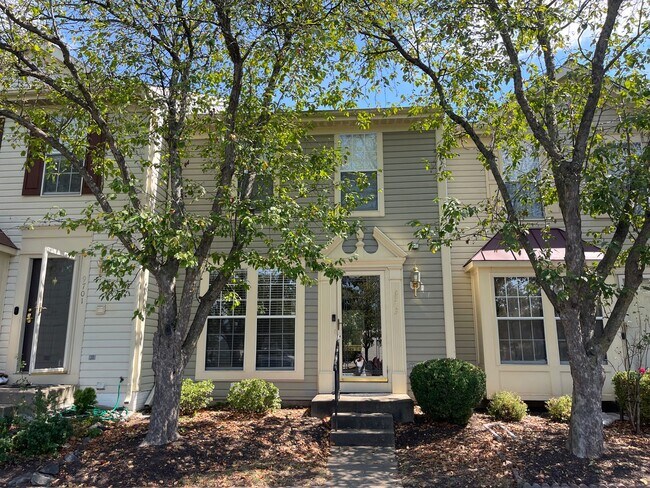 Photo - GORGEOUS TOWNHOUSE - MANASSAS