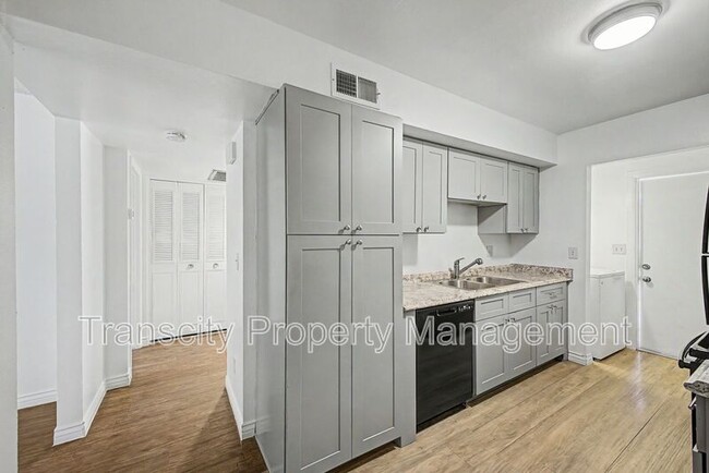 Photo - 225 N Standage