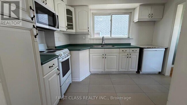 Photo - 109 Goulding Ave