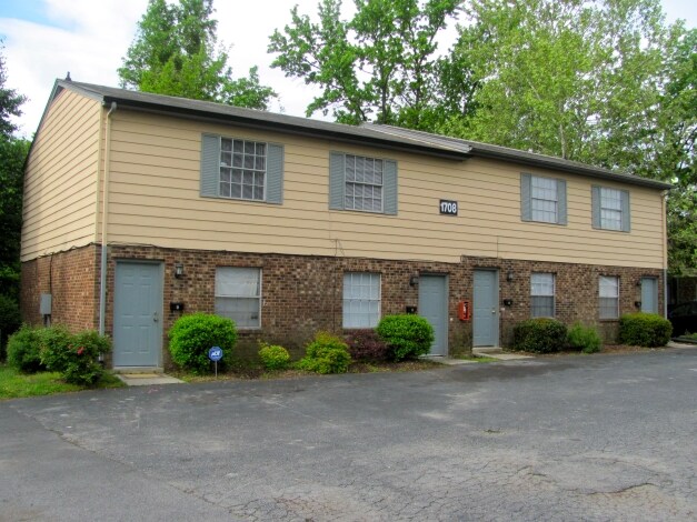 Parkside at Brighton Townhomes - Parkside at Brighton Townhomes
