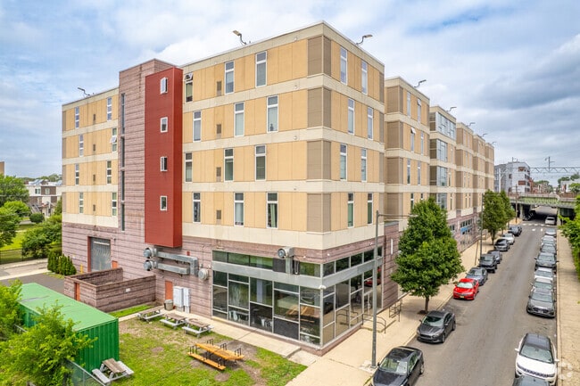 Building Photo - Temple Crossing Rental