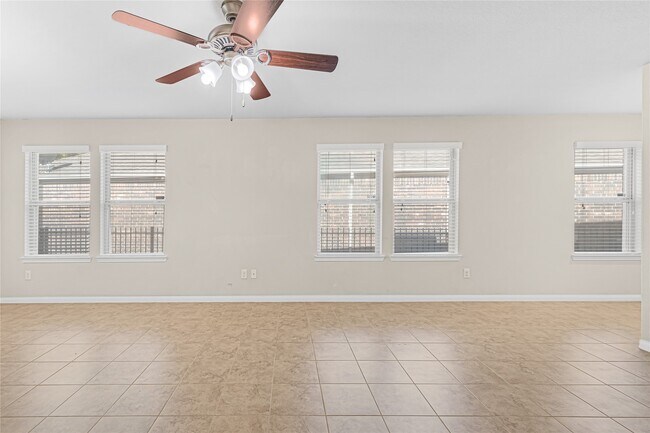 Photo - 3710 Saddlebag Way