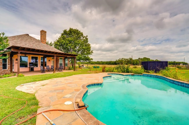 Building Photo - 2045 Weston Rd