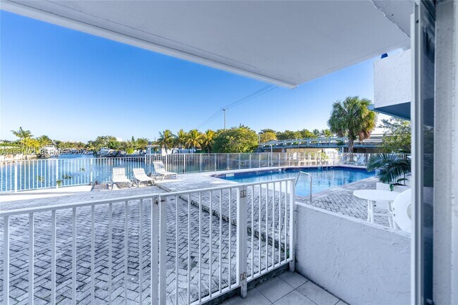 Photo - 2225 NE 123rd St Unit 114