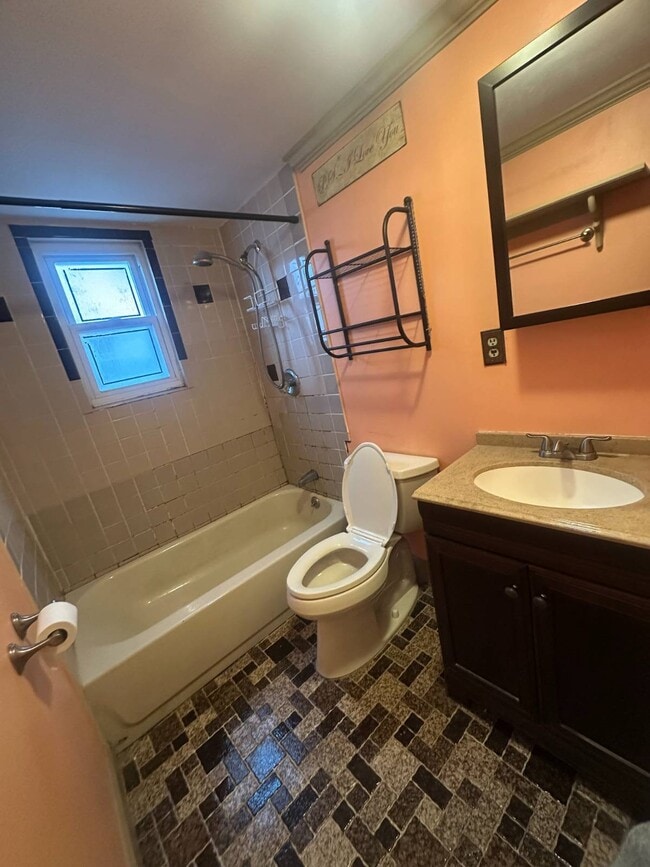 Photo - 443 Ridgewood Ave