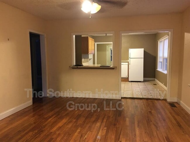 Photo - 706 Burn Rd