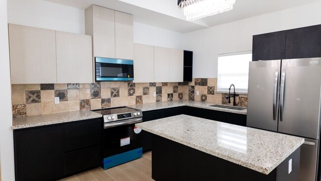 Building Photo - 612 Moar Dr Unit 1