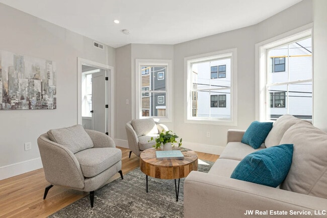 Photo - 23 Berkshire St Unit 2