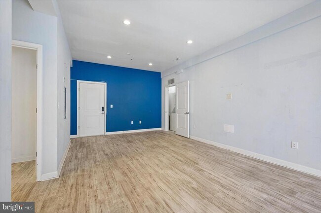 Photo - 980 N Marshall St Unit 1