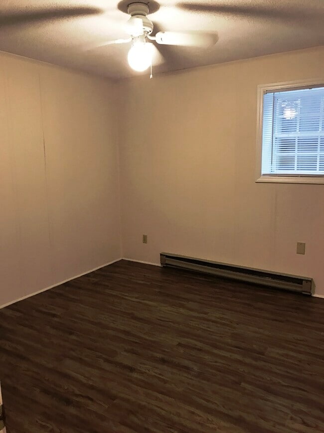 Photo - 406 Old Central Rd