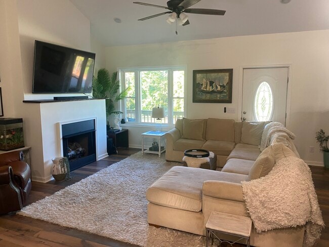 Photo - 120 Long Beach Blvd