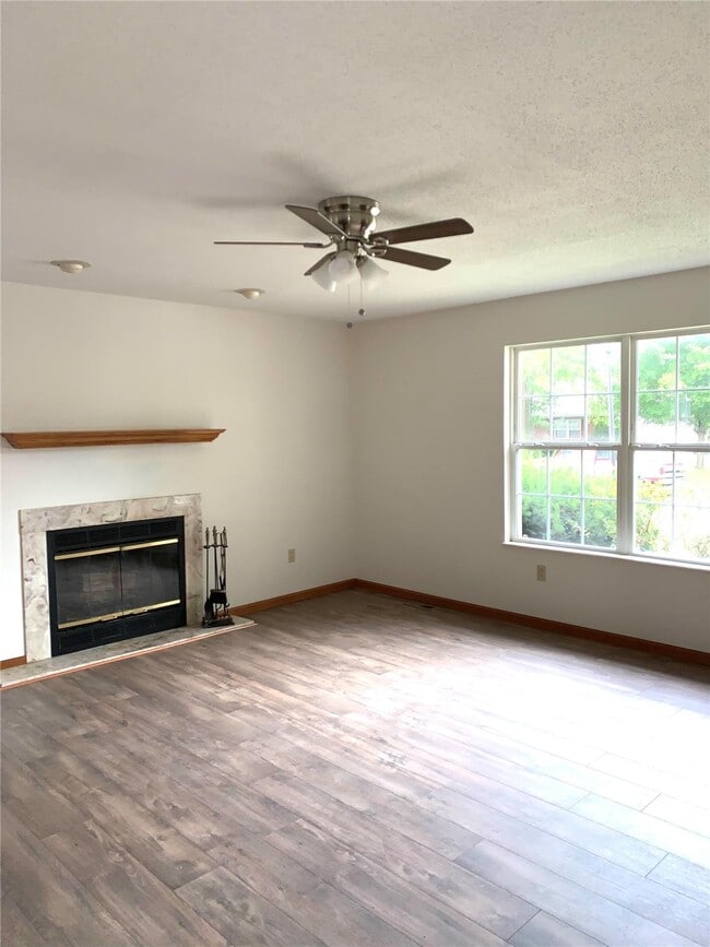 Photo - 117 Twin Oaks Dr