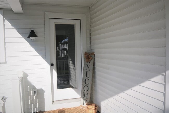 Photo - 79 N Main St