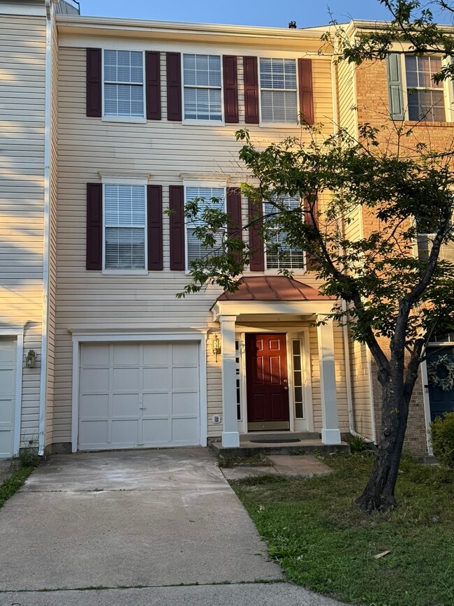 Photo - 2427 Clover Field Cir