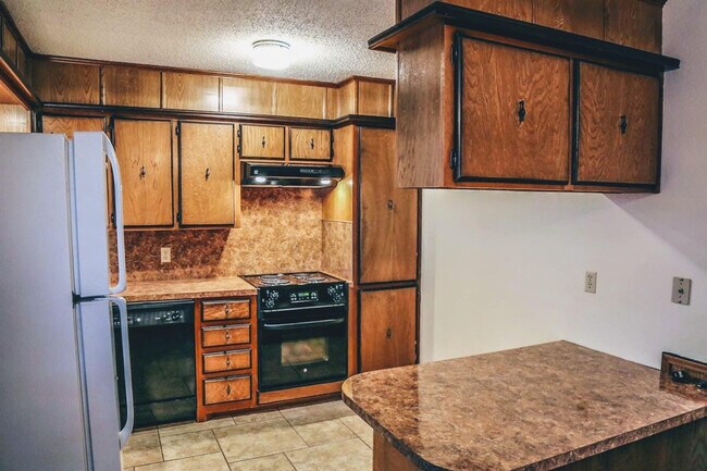 Photo - 3303 79th St