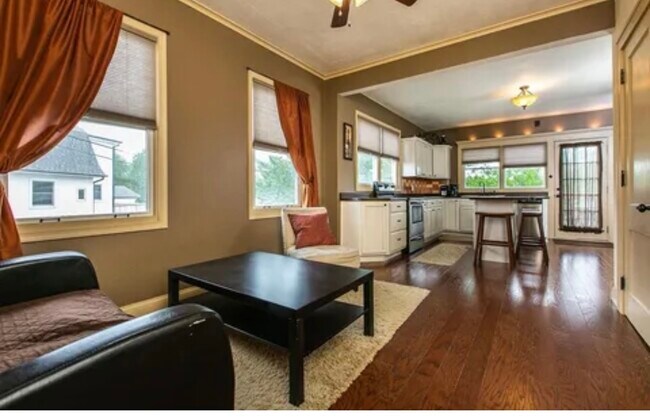 Photo - 1749 Clarke Dr