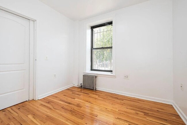 Photo - 537 W 133rd St