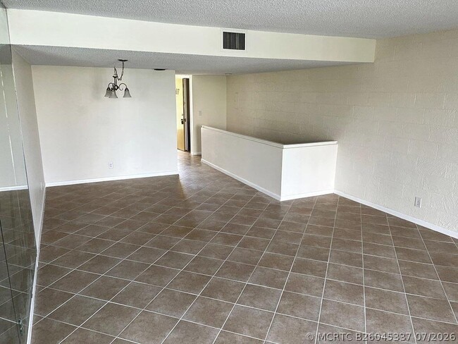 Photo - 2828 Tennis Club Dr Unit 207