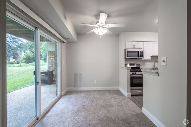 1BR, 1BA - 818SF - The Fallstaff - Dining Room
