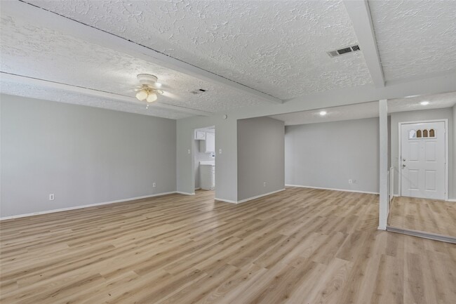 Photo - 6015 Knotty Post Ln