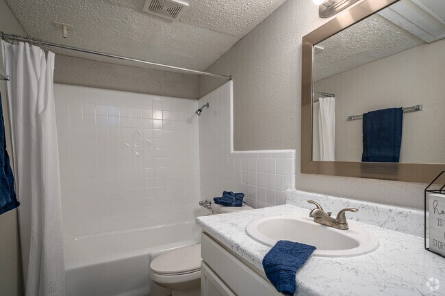 1BR, 1BA - 850SF - The Pines at Leonora Park Unit 204