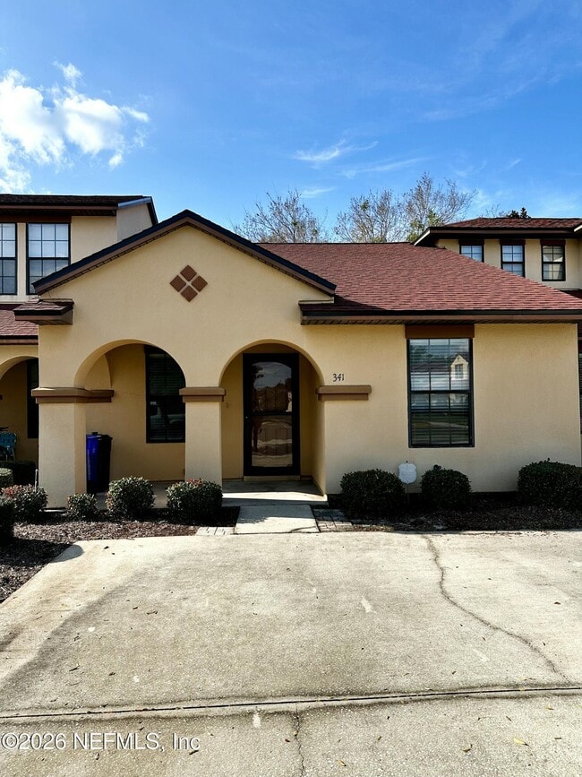 Building Photo - 341 Redwood Ln