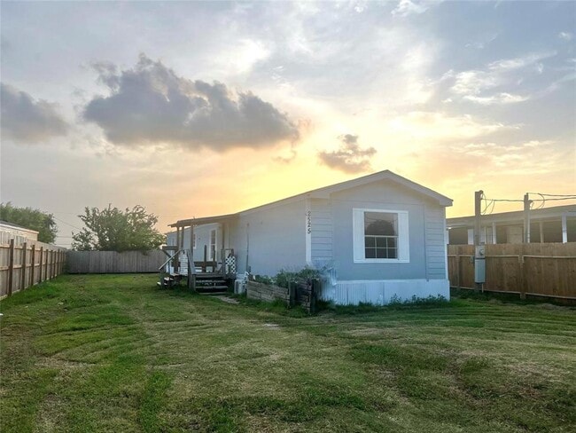 Photo - 2525 Oyster Creek Bend House