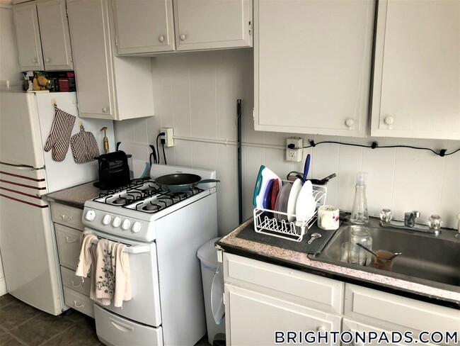 Photo - 1820 Commonwealth Ave Apartment Unit 17