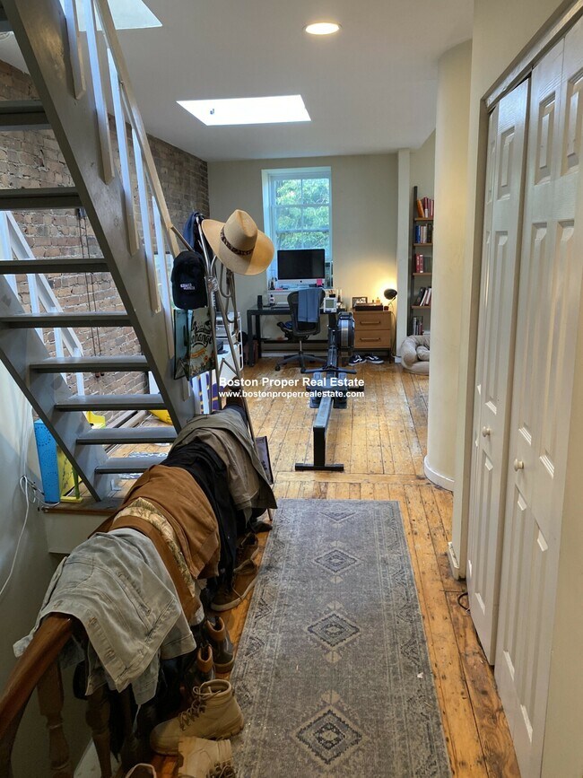 Photo - 415 Massachusetts Ave Unidad 5