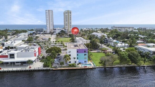 Building Photo - 105 S Riverside Dr Unit 102