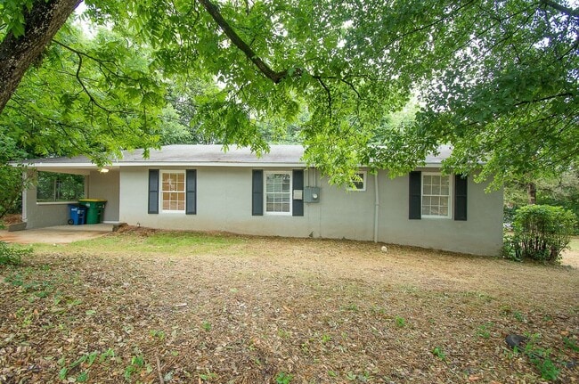 Photo - 2 Bed/1 Bath House just off Lexington Rd.