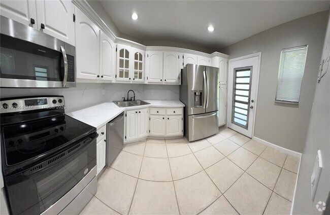 Building Photo - 3360 Spanish Moss Terrace Unit 211 Rental