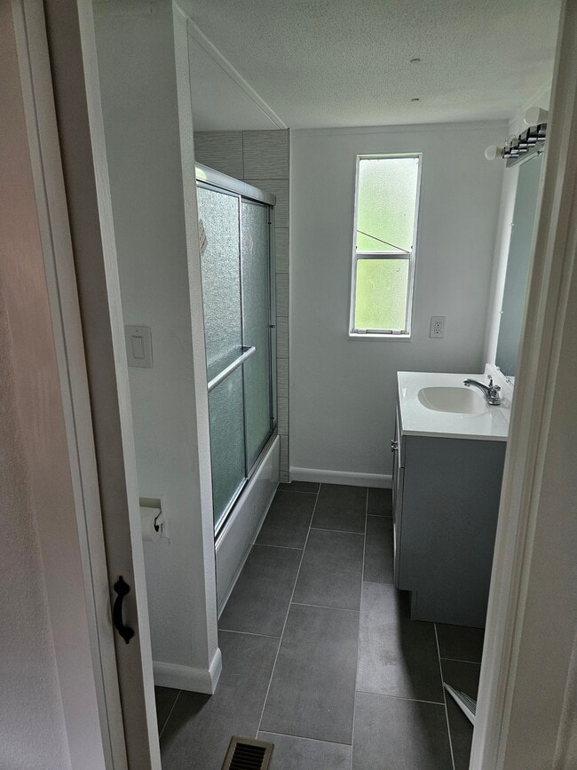 Newly Redone Bath - 4221 Norcrest Ln